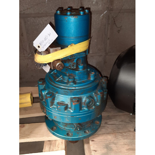 Milfos hydraulic drive unit & gearbox for rotary parlour